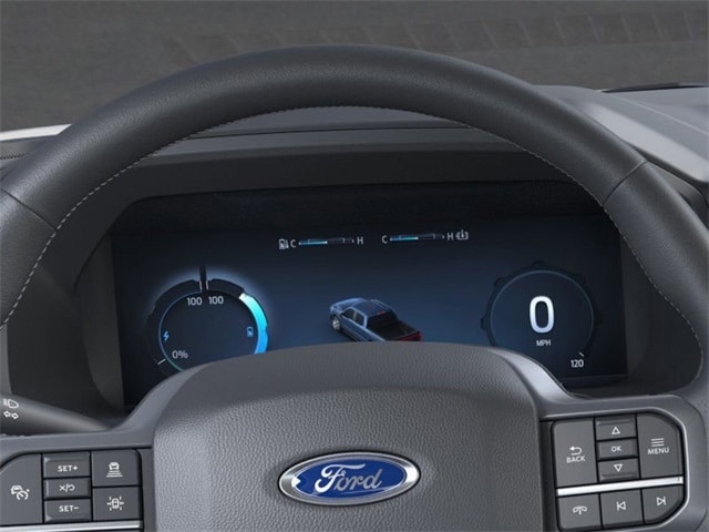 2025 Ford F-150 Lightning Flash photo 13
