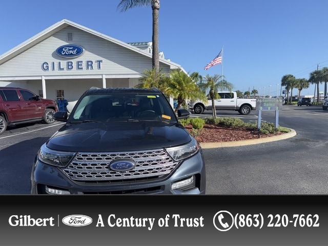 2022 Ford Explorer Limited's photo