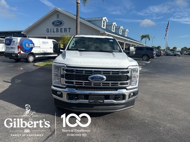 2025 Ford F-350 Super Duty Chassis Cab XL's photo