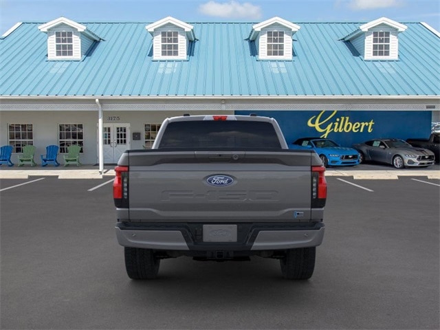 2025 Ford F-150 Lightning Flash photo 5