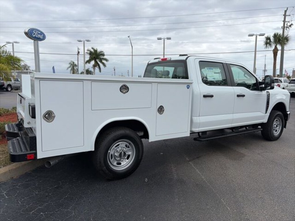 New 2026 Ford F-250 XL Truck Crew Cab