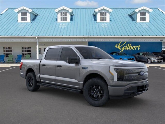 2025 Ford F-150 Lightning XLT photo 7