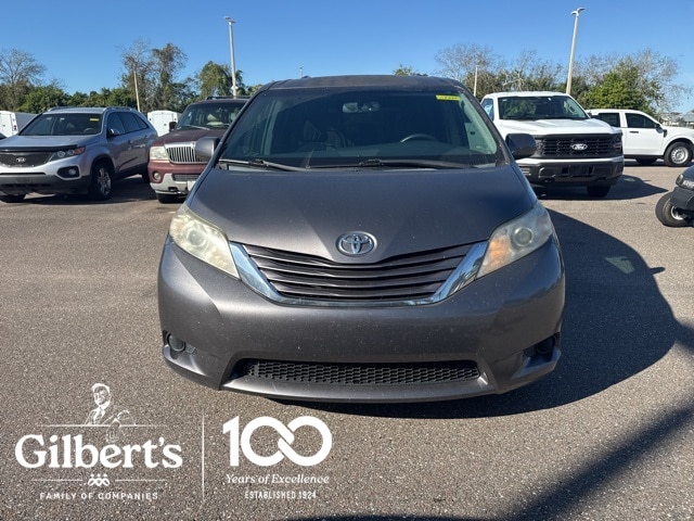 2016 Toyota Sienna LE