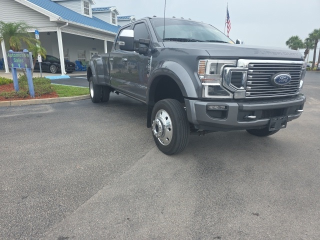 Used 2022 Ford F-450 Super Duty Platinum with VIN 1FT8W4DT8NEF10037 for sale in Okeechobee, FL