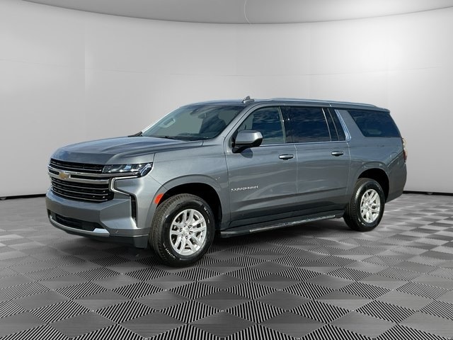 2022 Chevrolet Suburban LT's photo