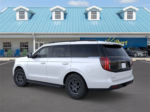 2025 Ford Expedition photo 2