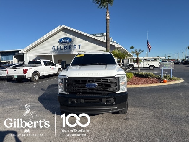 2024 Ford F-350 Super Duty XL's photo