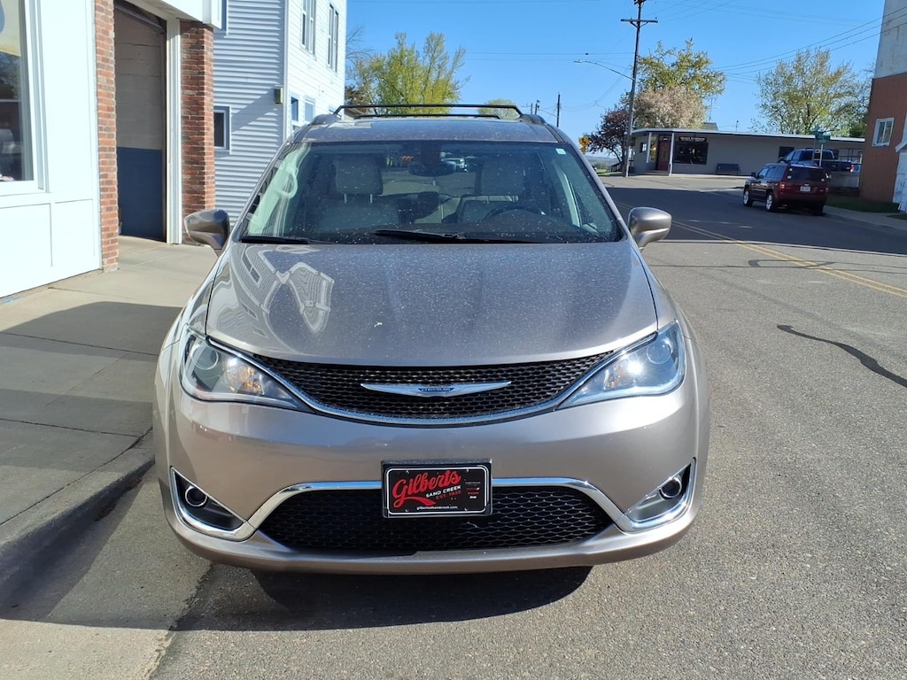 Used 2017 Chrysler Pacifica Touring L Van