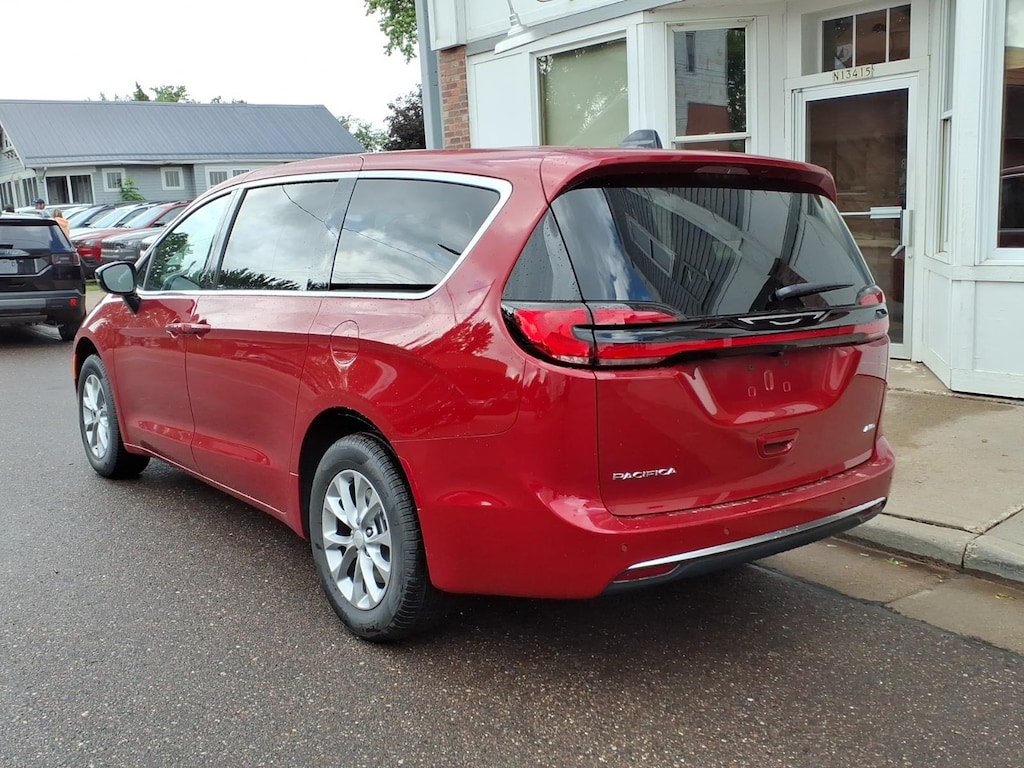 New 2027 Chrysler Pacifica SELECT AWD Passenger Van