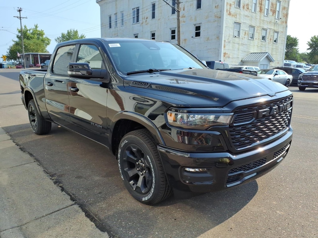 New 2026 Ram 1500 BIG HORN CREW CAB 4X4 6'4 BOX Pickup