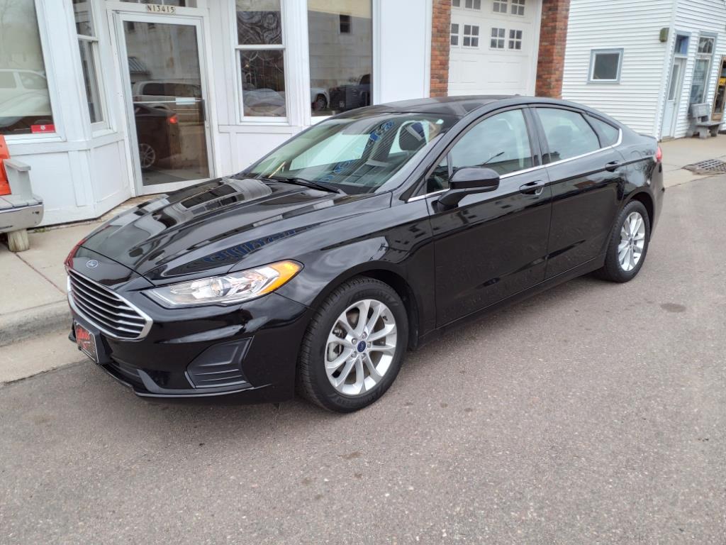 Used 2020 Ford Fusion SE with VIN 3FA6P0HD0LR219550 for sale in Sand Creek, WI