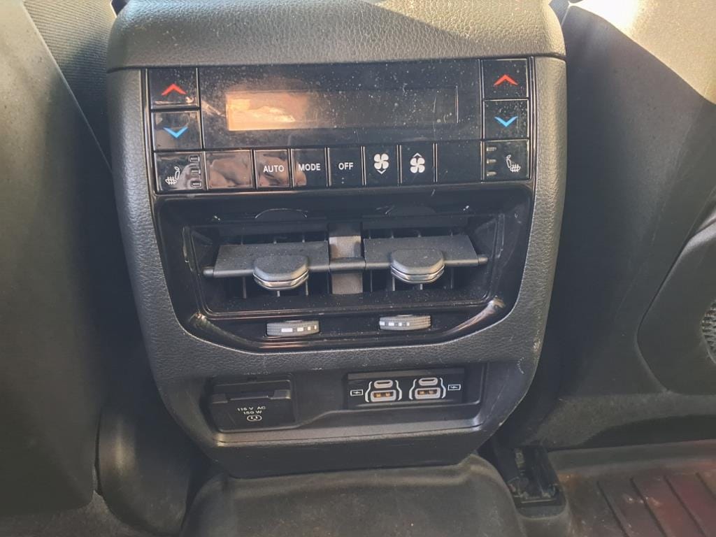 2023 Jeep Grand Cherokee Summit - Photo 12