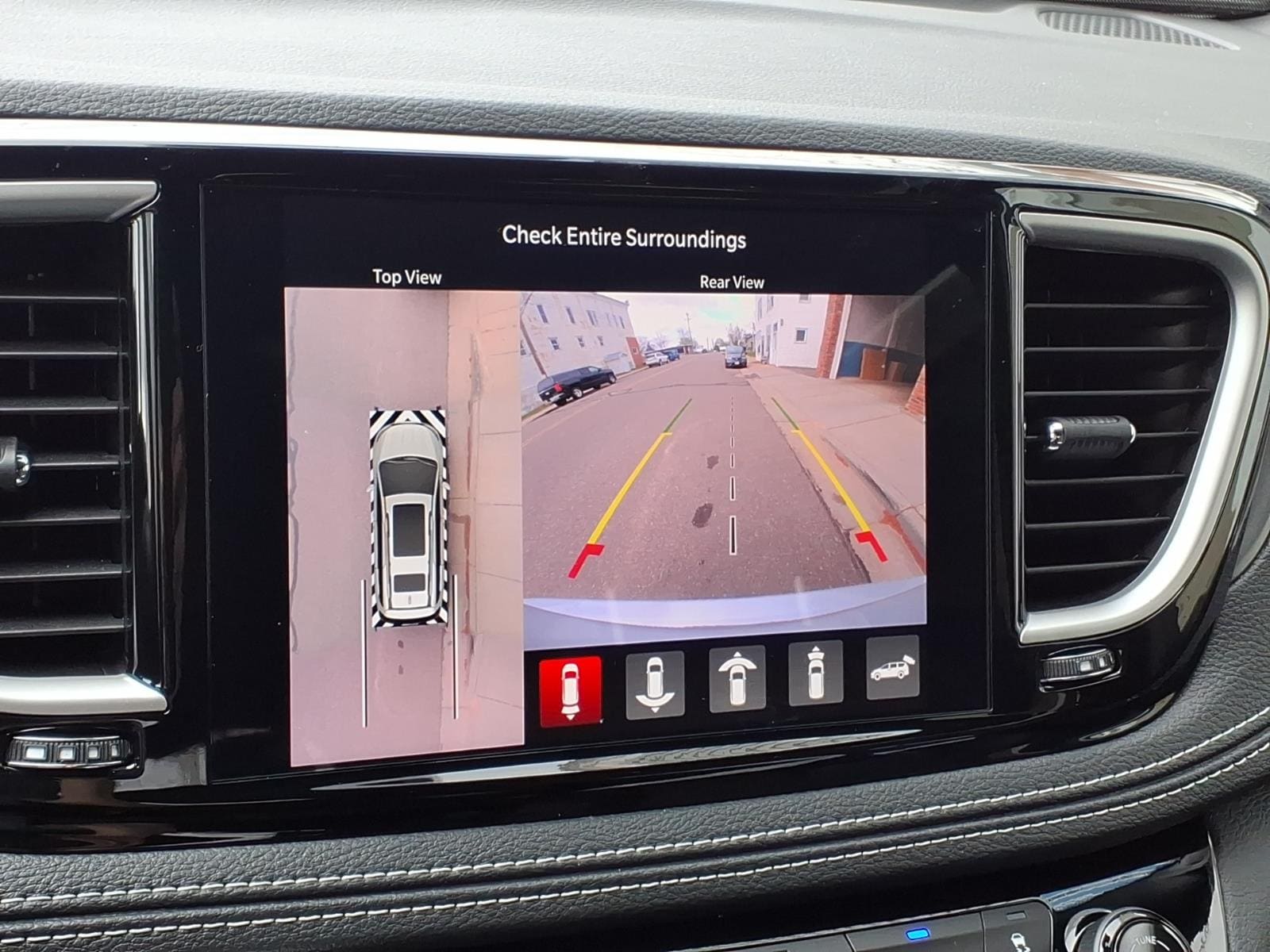 2026 Chrysler Pacifica Select - Photo 8