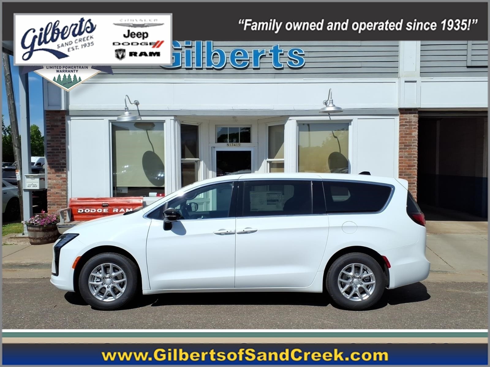 2027 Chrysler Pacifica Passenger Van 