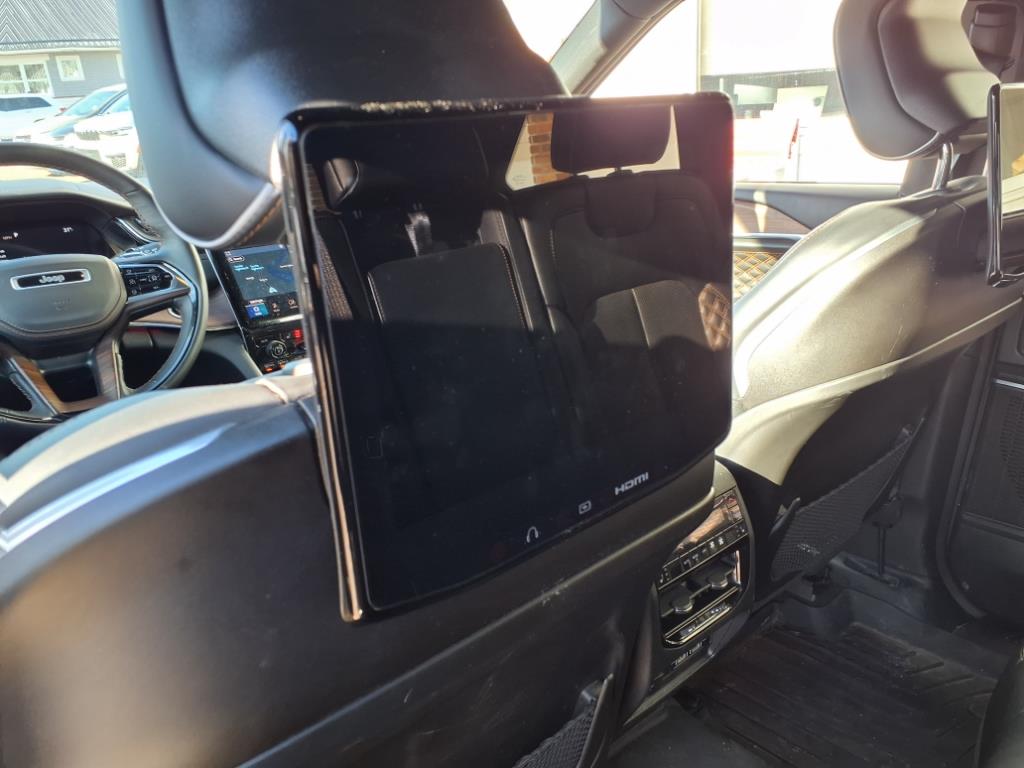 2023 Jeep Grand Cherokee Summit - Photo 13