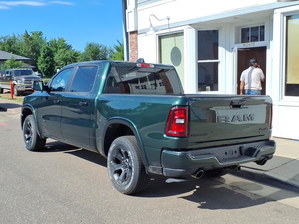 New 2026 Ram 1500 BIG HORN CREW CAB 4X4 5'7 BOX Pickup