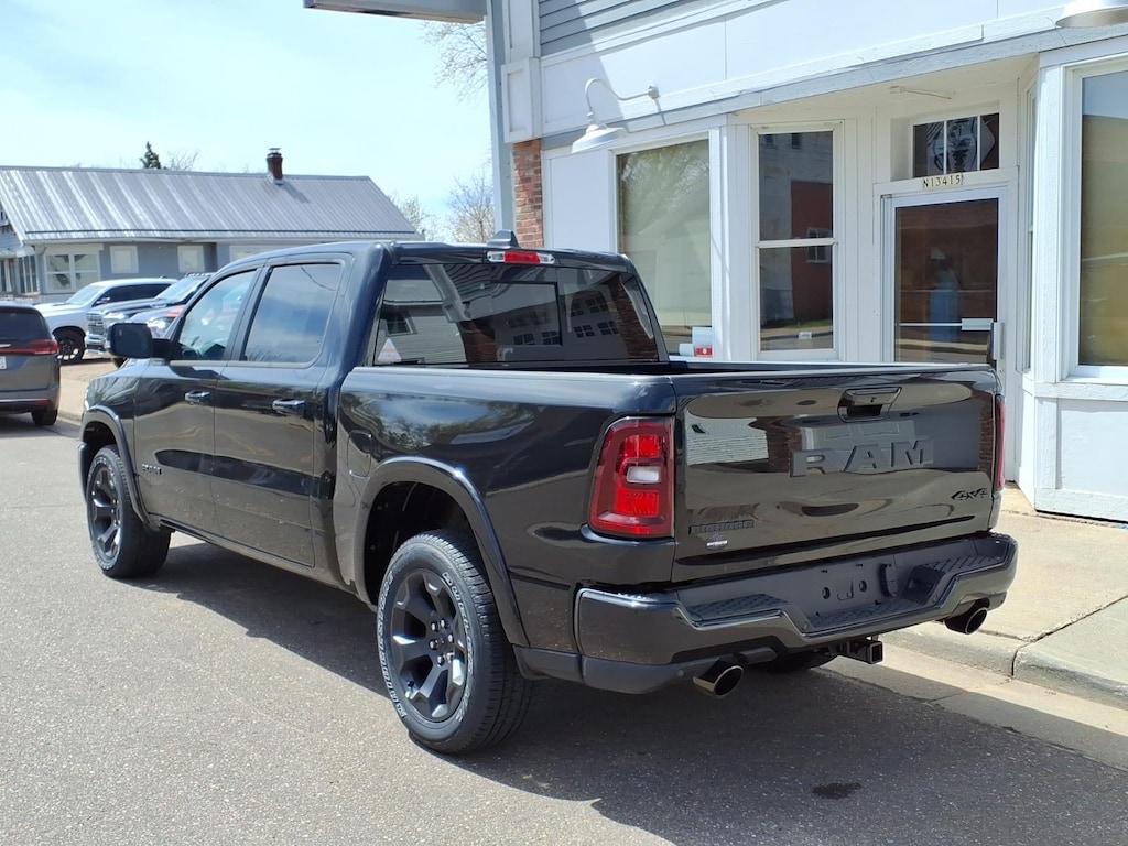 New 2026 Ram 1500 BIG HORN CREW CAB 4X4 5'7 BOX Pickup
