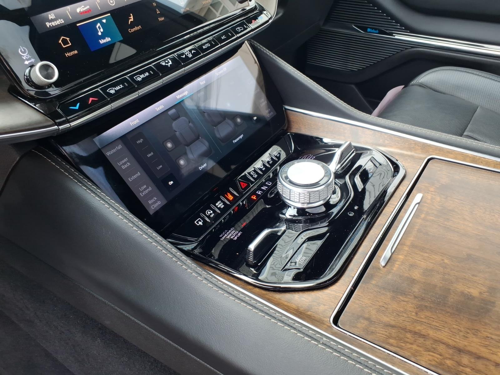 2024 Jeep Grand Wagoneer L Series I - Photo 20