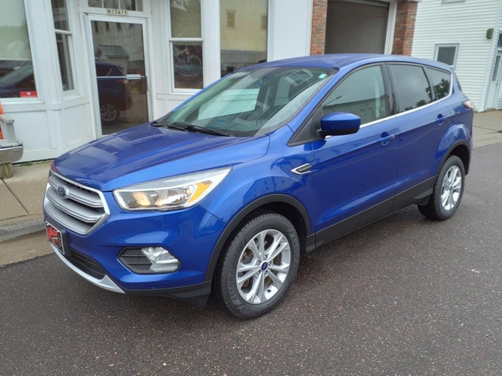 Used 2017 Ford Escape SE with VIN 1FMCU9GD8HUC50536 for sale in Sand Creek, WI