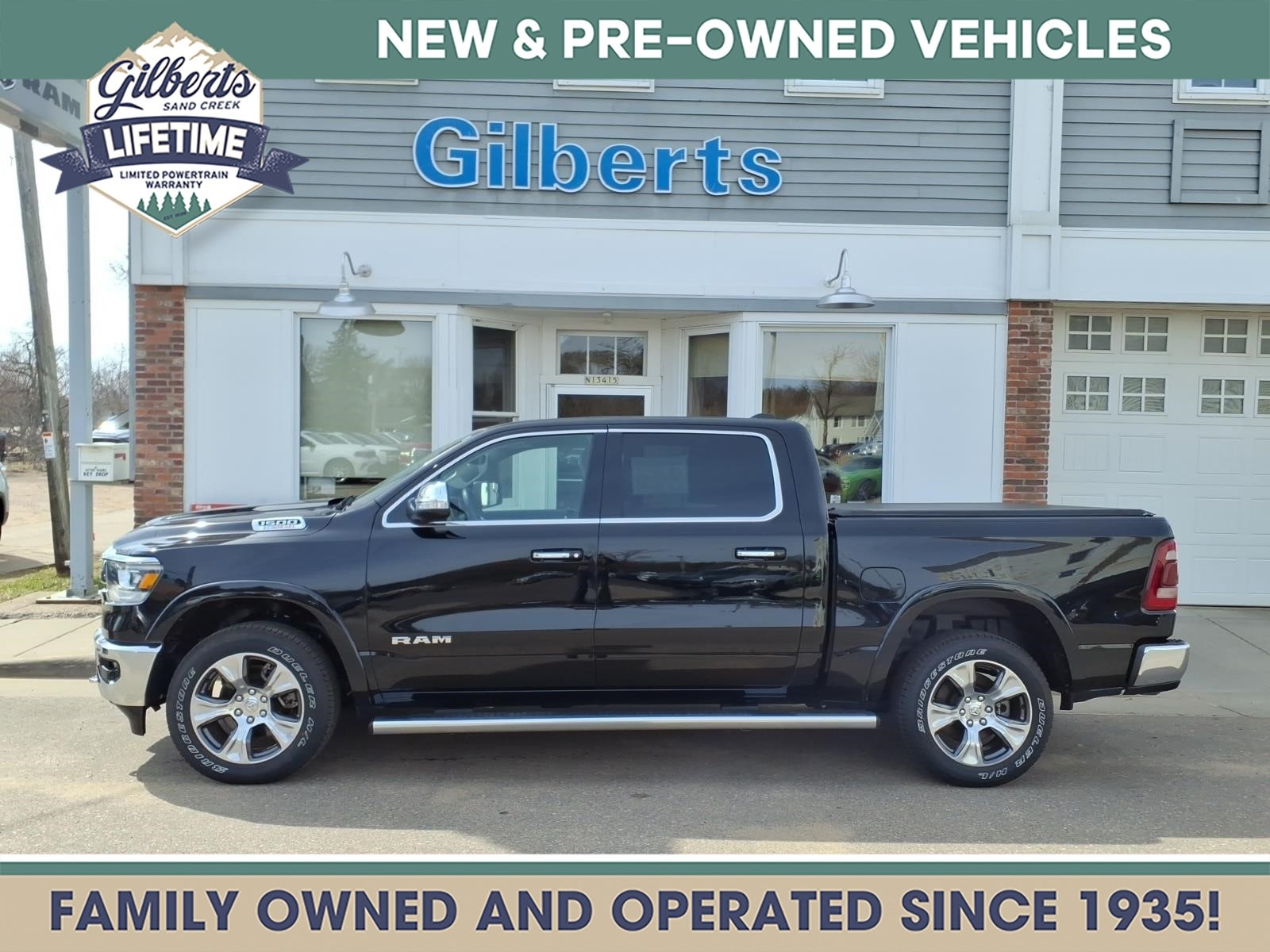 2022 RAM 1500 Laramie 4x4 Crew Cab 5'7's photo