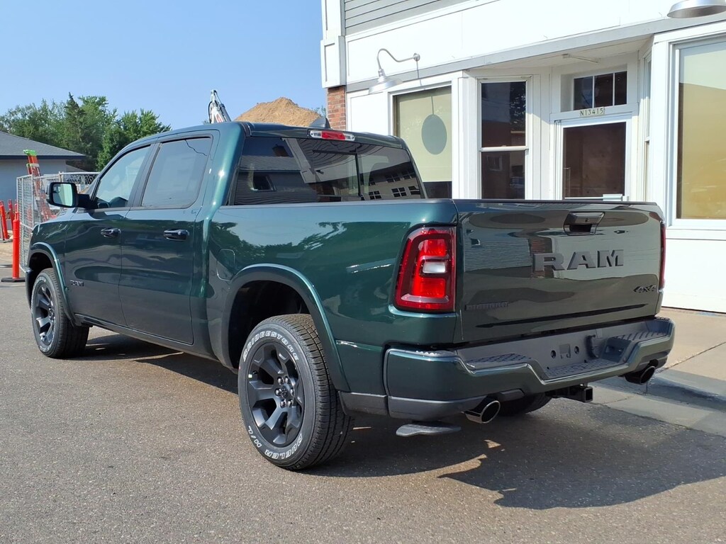 New 2026 Ram 1500 BIG HORN CREW CAB 4X4 5'7 BOX Pickup