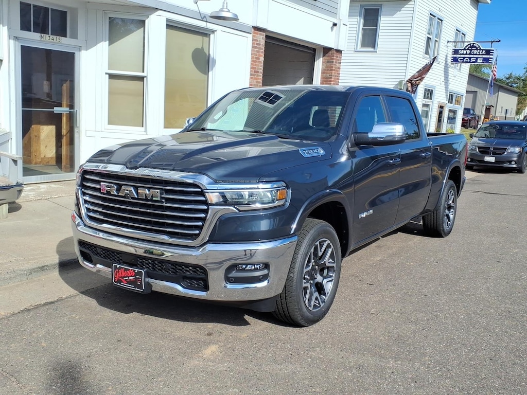 New 2026 Ram 1500 LARAMIE CREW CAB 4X4 6'4 BOX Pickup