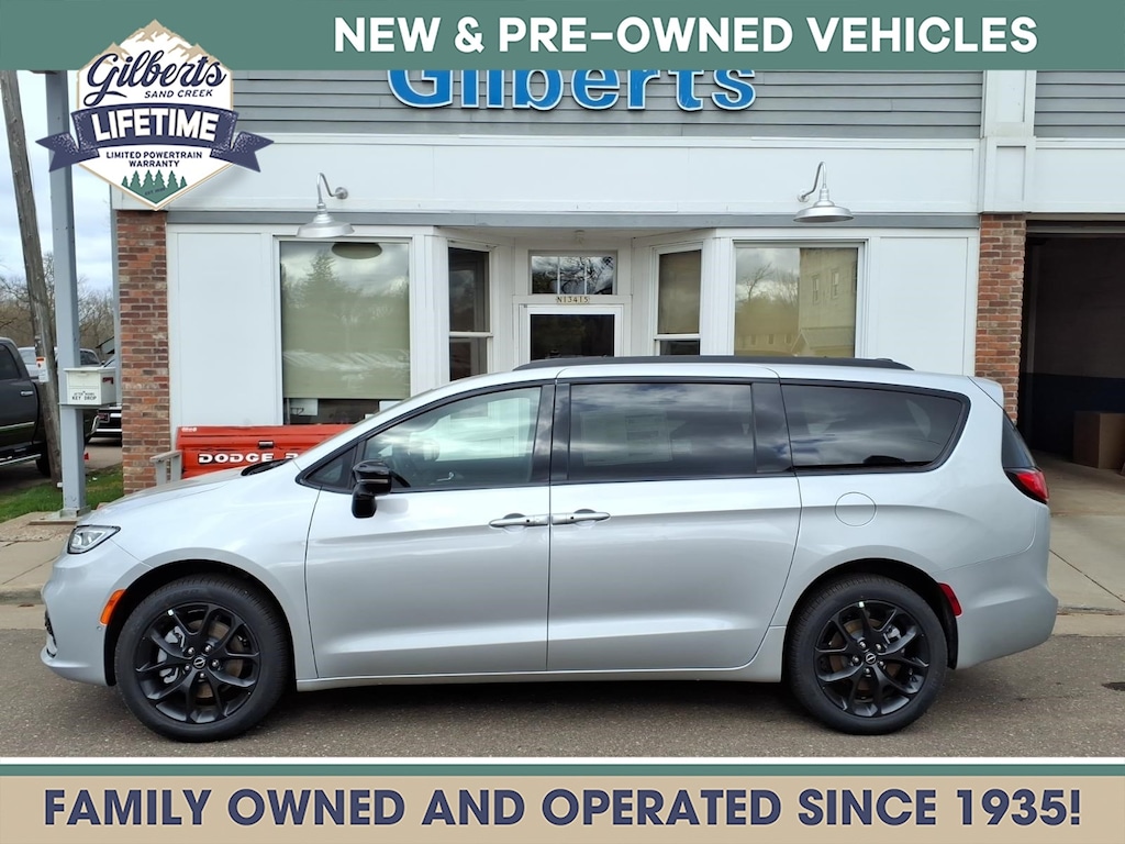 New 2026 Chrysler Pacifica SELECT AWD Passenger Van