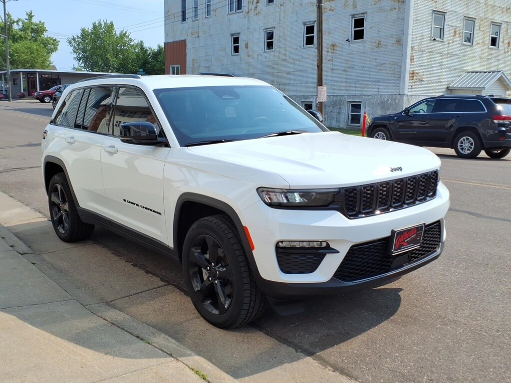 Used 2023 Jeep Grand Cherokee Limited SUV