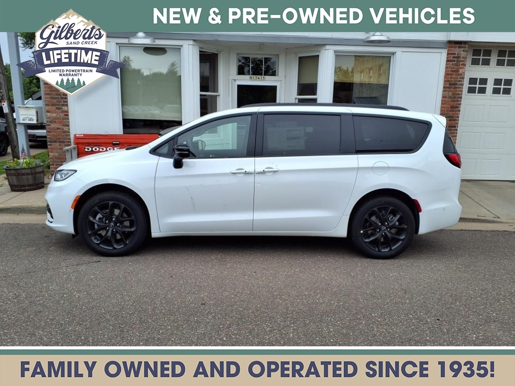 2025 Chrysler Pacifica Passenger Van 