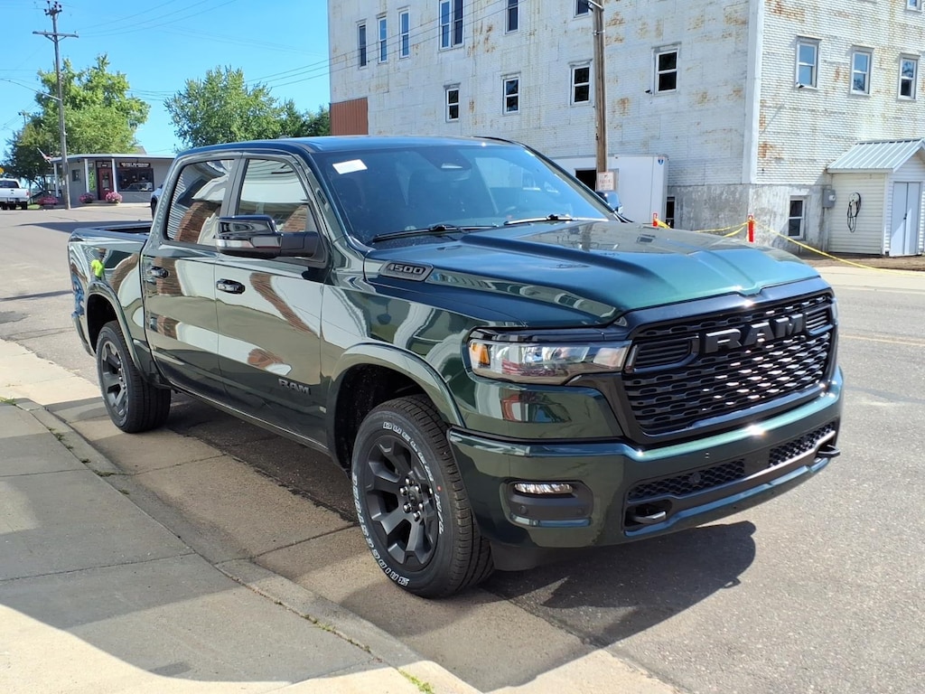 New 2026 Ram 1500 BIG HORN CREW CAB 4X4 5'7 BOX Pickup