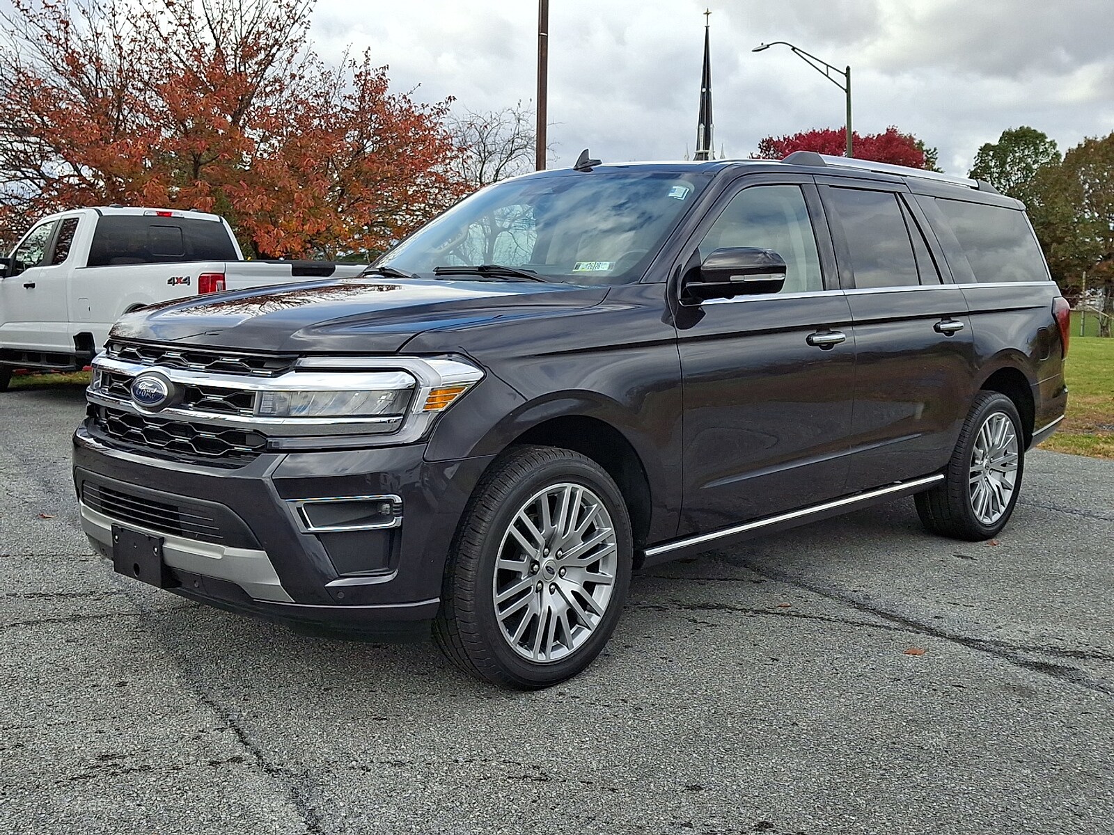 2024 Ford Expedition Limited MAX photo 2