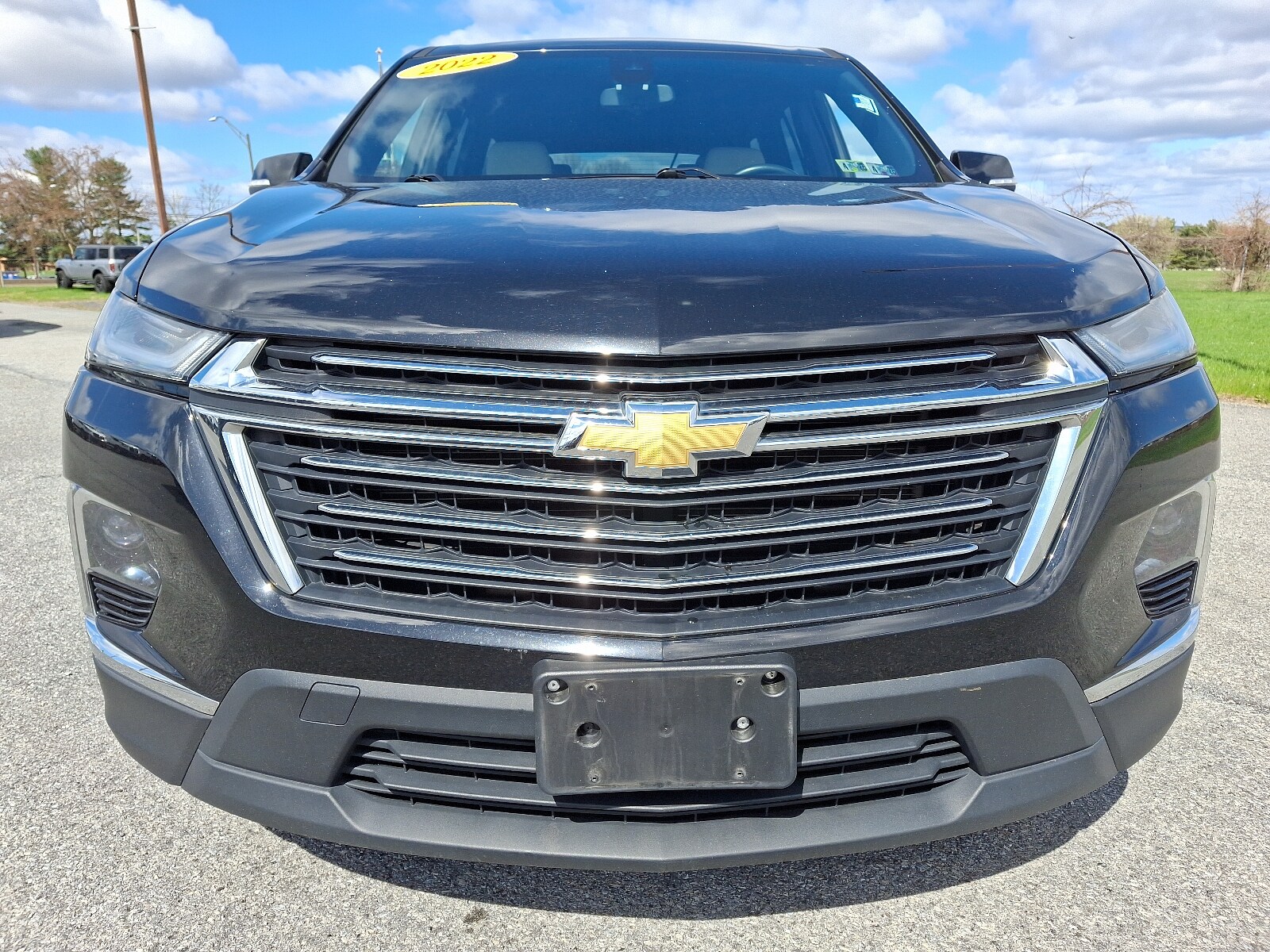 2022 Chevrolet Traverse photo 2