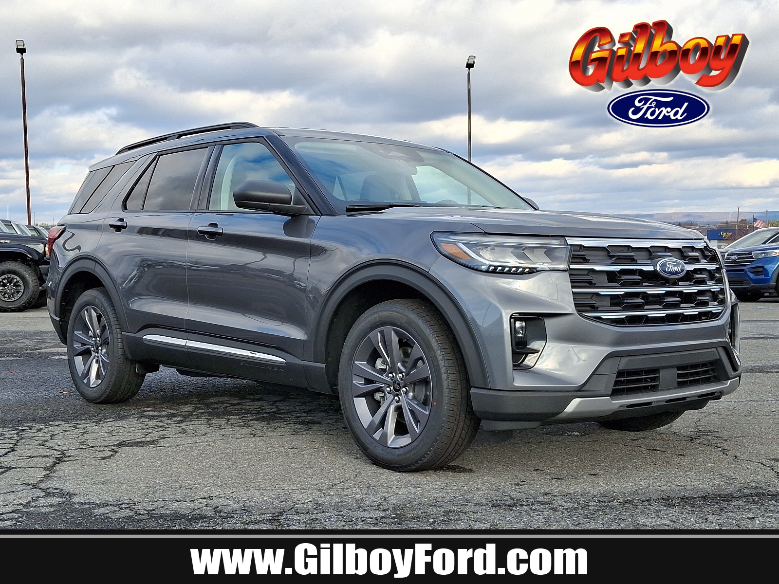 2025 Ford Explorer Active's photo