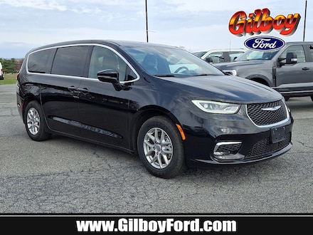 2025 Chrysler Pacifica Select Passenger Van