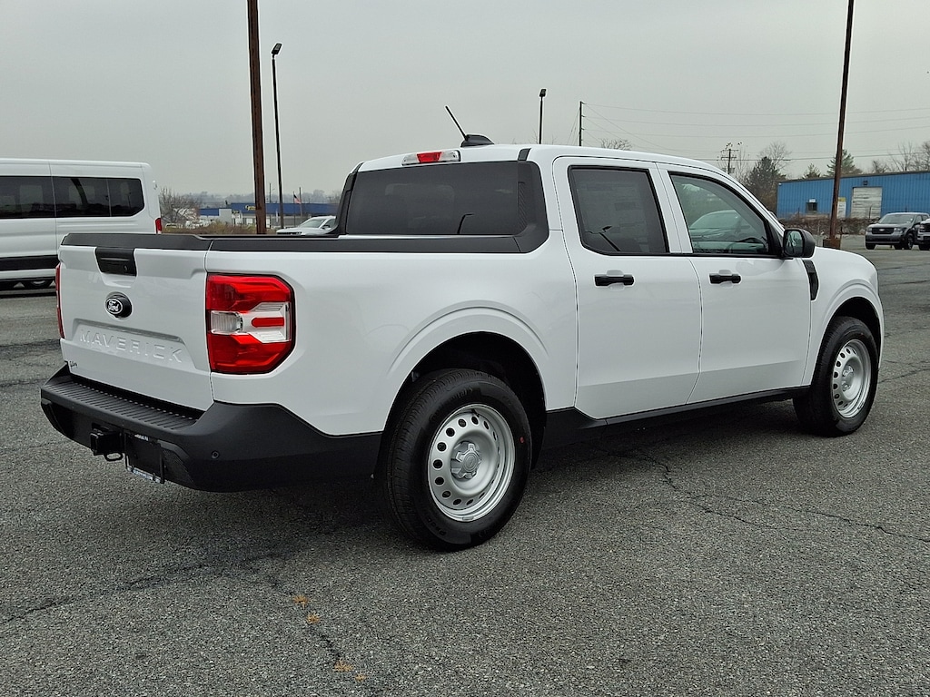 New 2025 Ford Maverick XL TRUCK