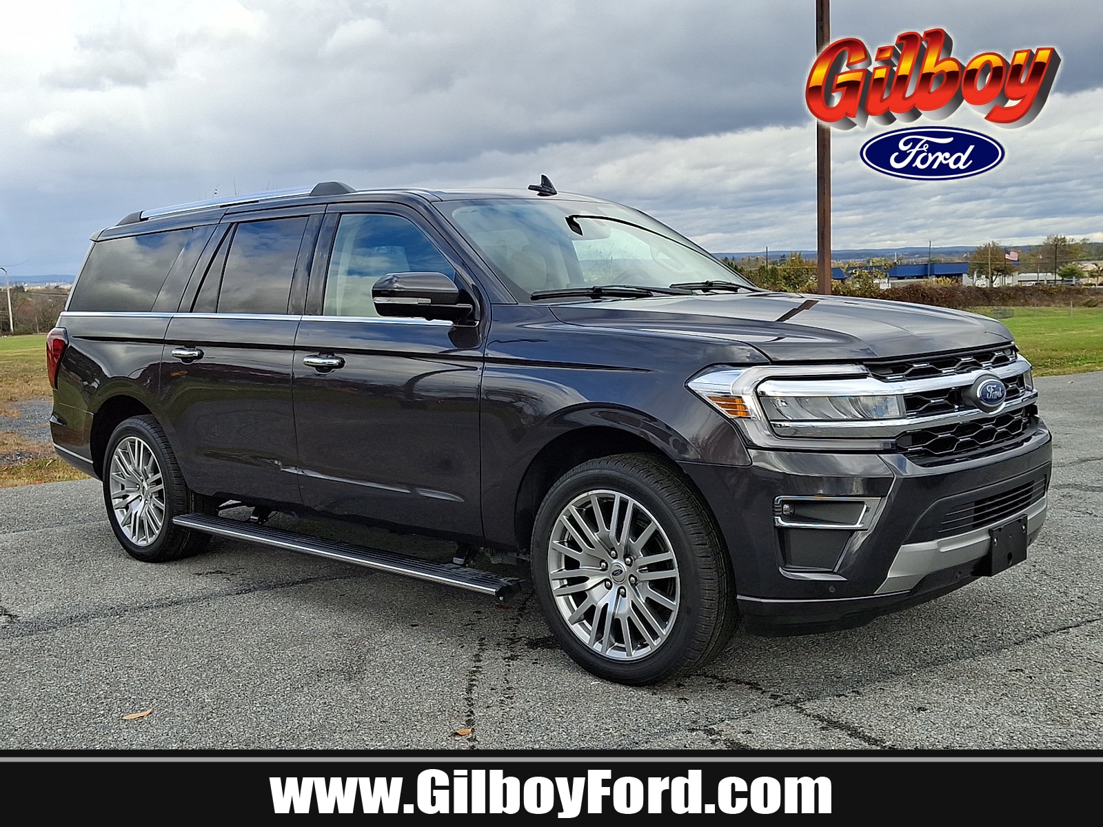 2024 Ford Expedition Limited's photo