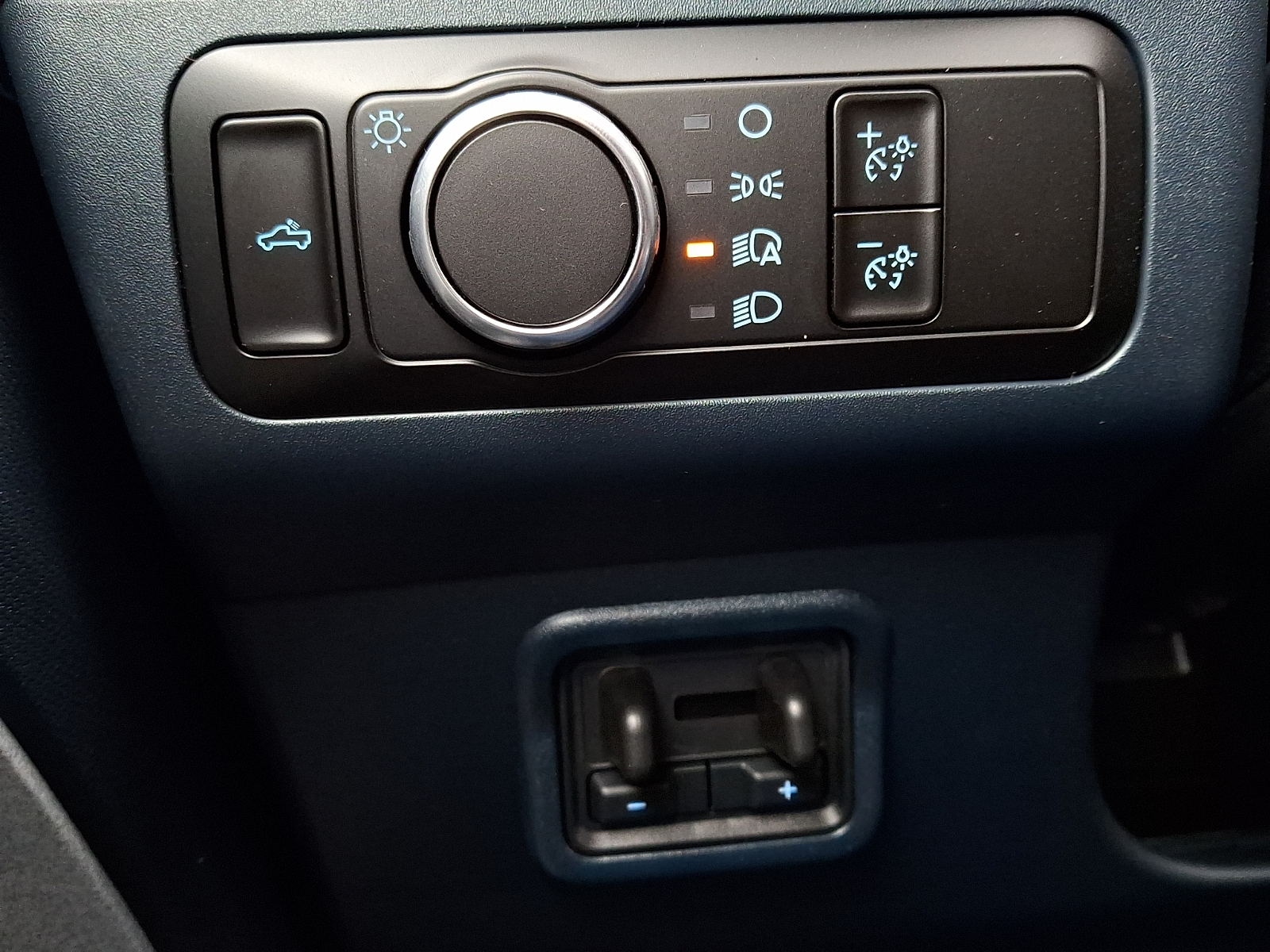 2025 Ford Maverick XLT - Photo 16