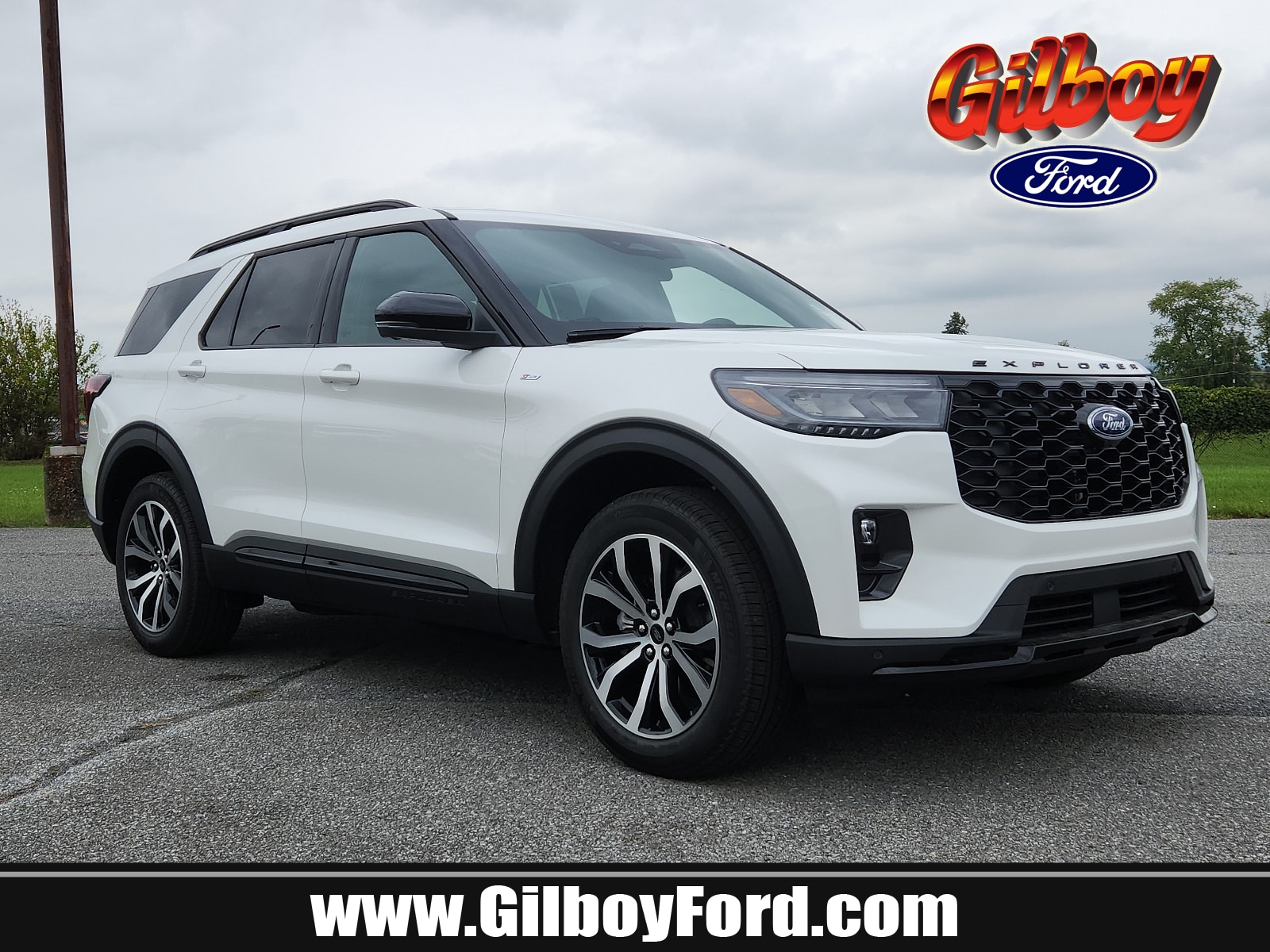 2025 Ford Explorer ST-LINE