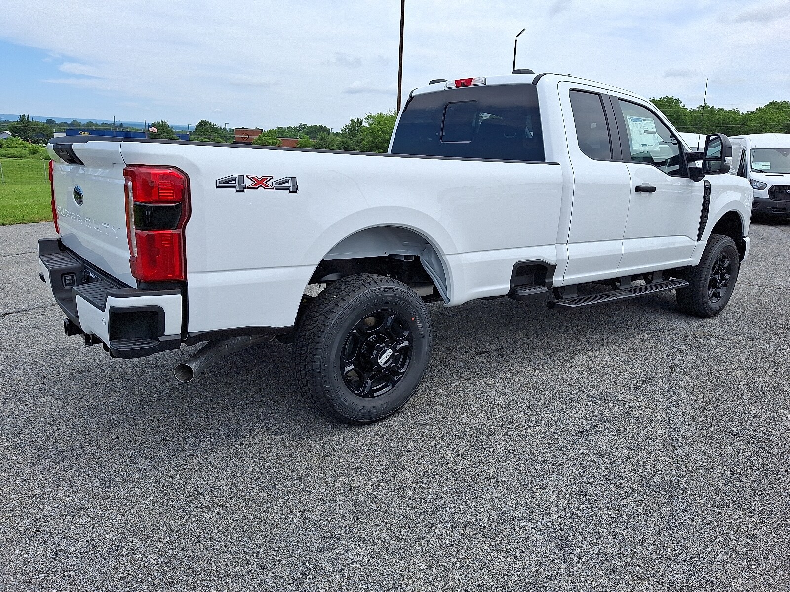 2025 Ford F-350 XL photo 4
