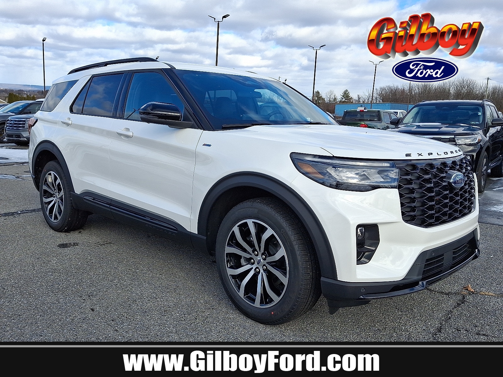 2026 Ford Explorer ST-LINE's photo