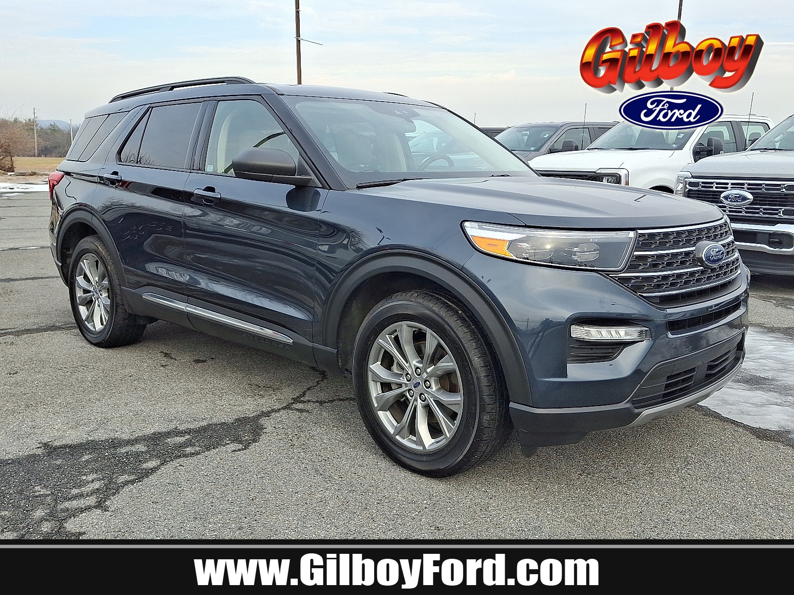 2022 Ford Explorer XLT's photo