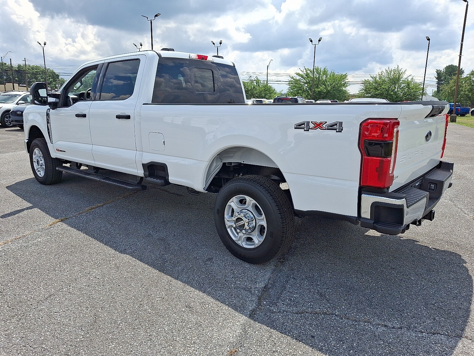 2025 Ford F-350 XLT photo 3