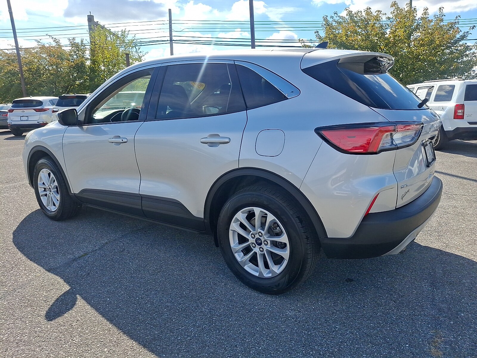 2020 Ford Escape SE Sport photo 3