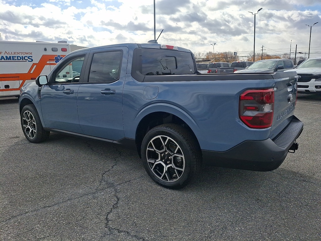 New 2025 Ford Maverick Lariat TRUCK