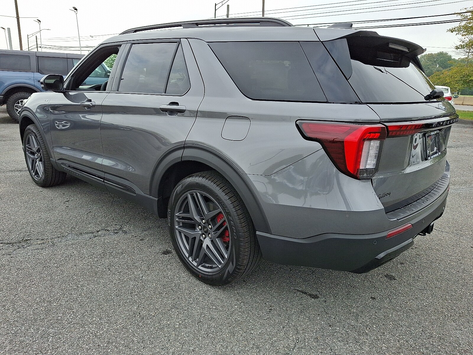 2025 Ford Explorer ST-Line photo 3