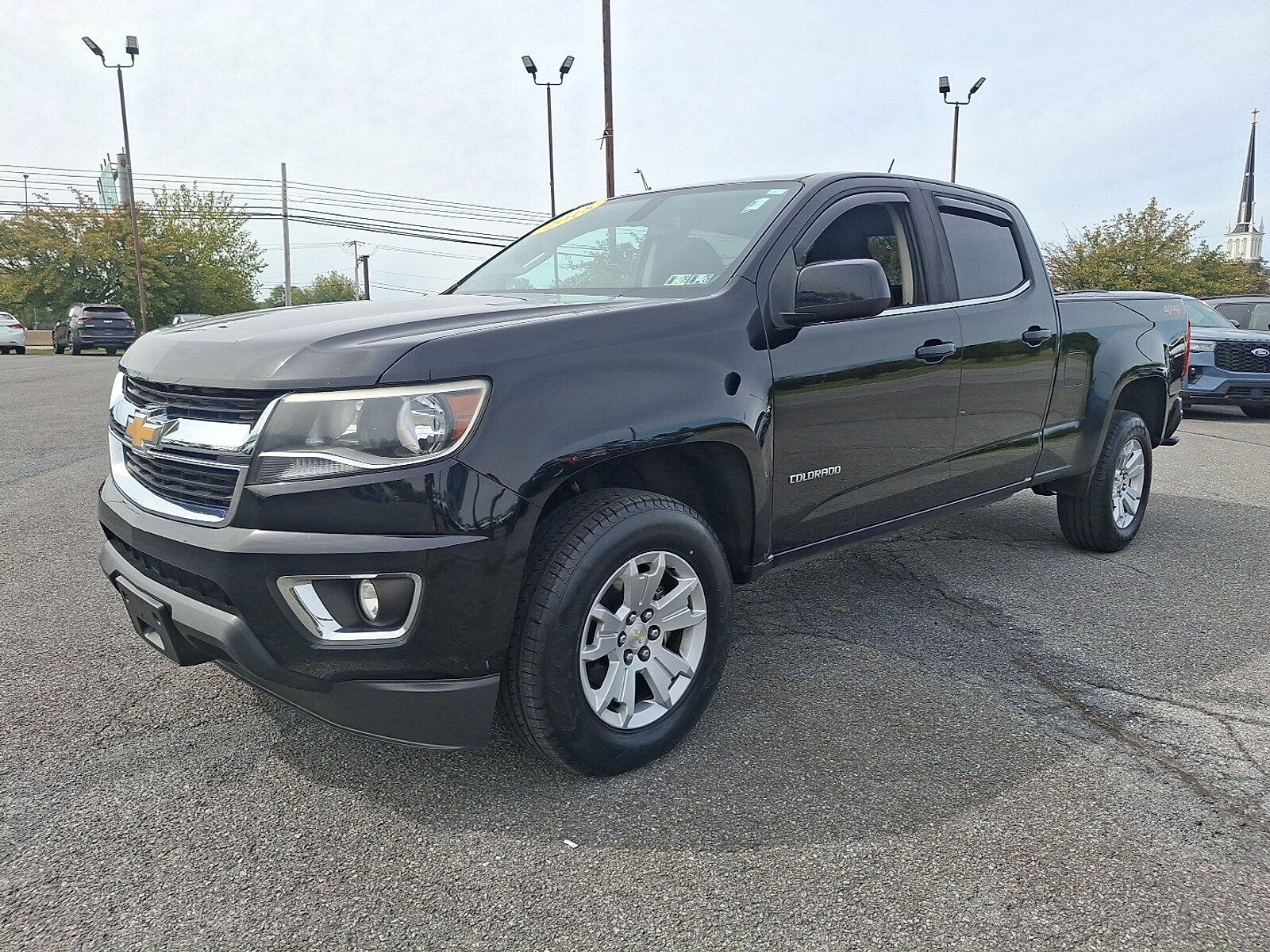2018 Chevrolet Colorado LT photo 3