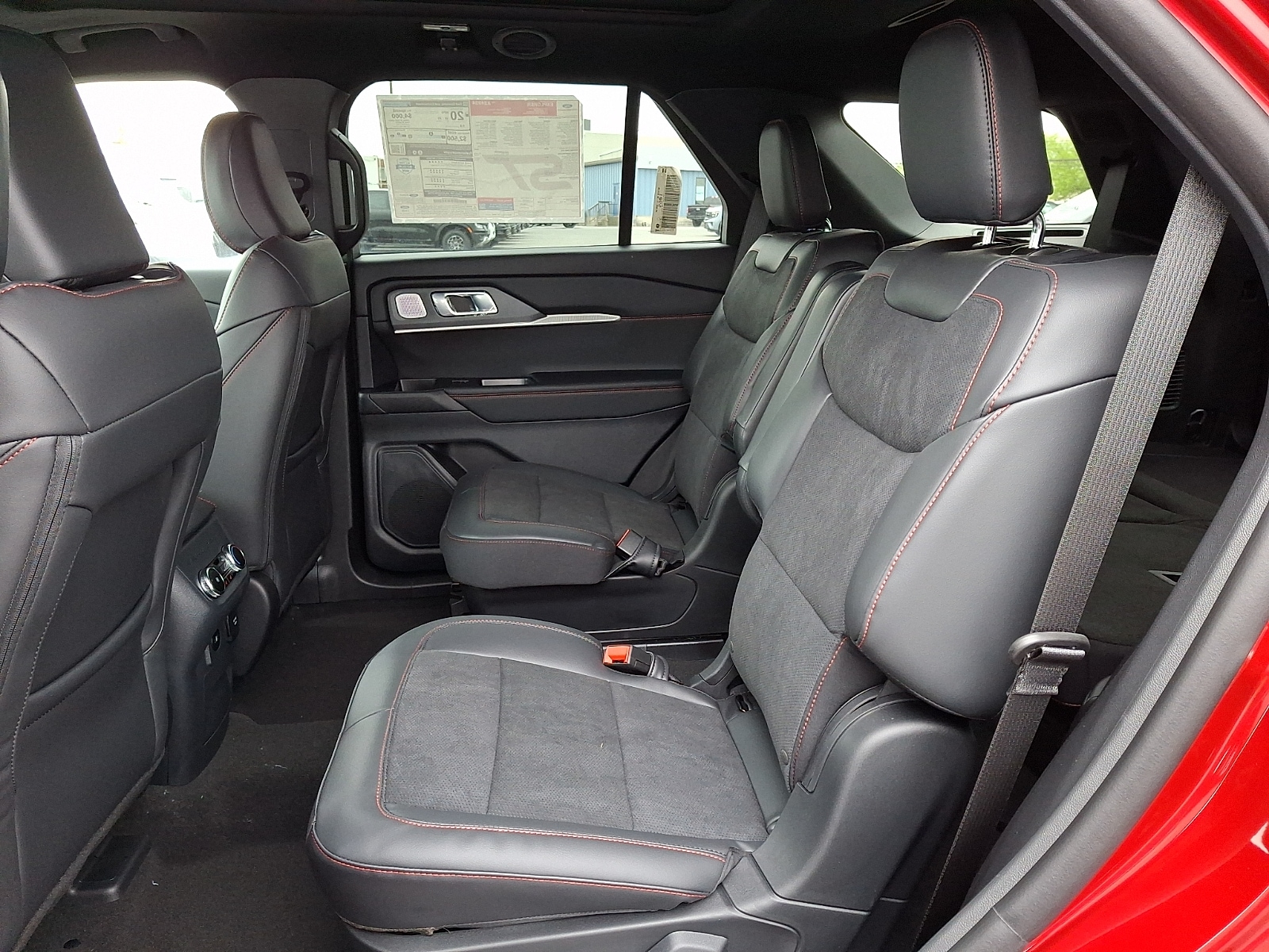 2026 Ford Explorer ST - Photo 6