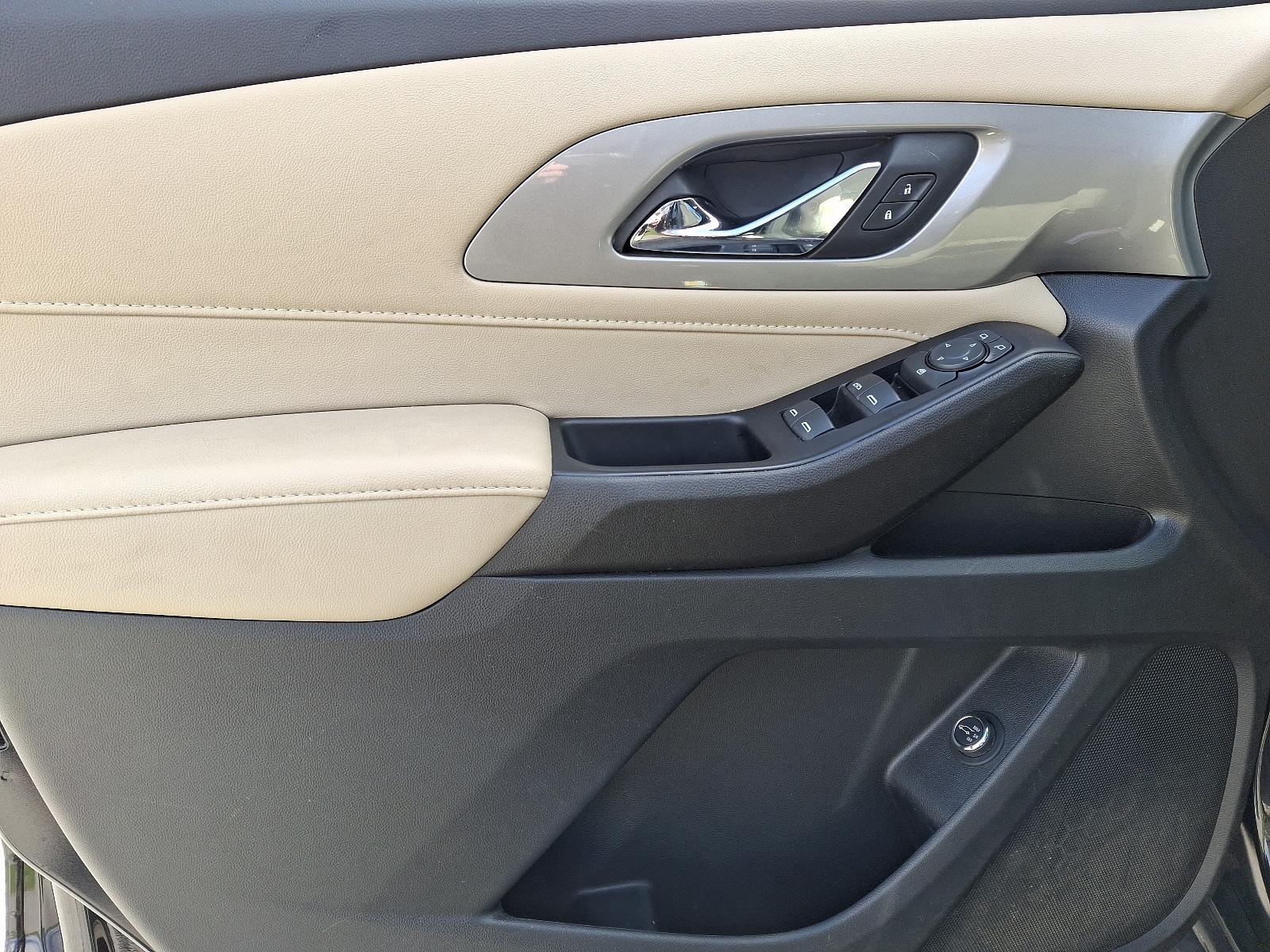 2022 Chevrolet Traverse 1LT - Photo 13