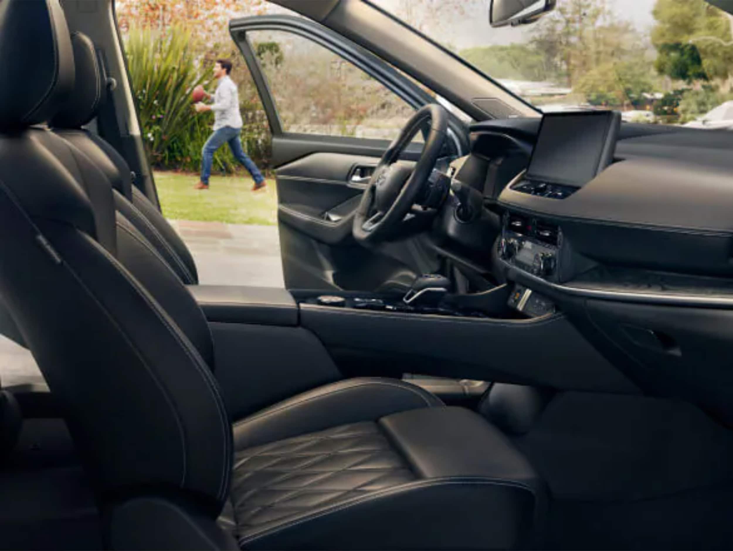2025 Nissan Rogue Interior