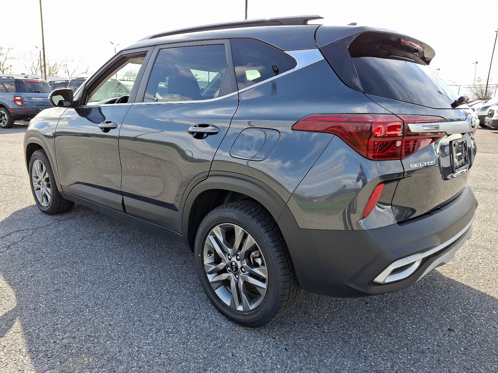 2021 Kia Seltos S photo 4
